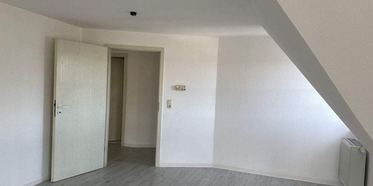 Etagenwohnung Auerbach/Vogtland Auerbach - 3 Zimmer, 101 m&sup2;, 84.000&euro; | Angebot:25837765