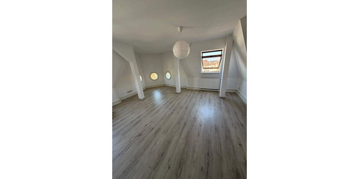 Etagenwohnung Zwickau Kaßberg - 2 Zimmer, 71 m&sup2;, 430&euro; | Angebot:25739493
