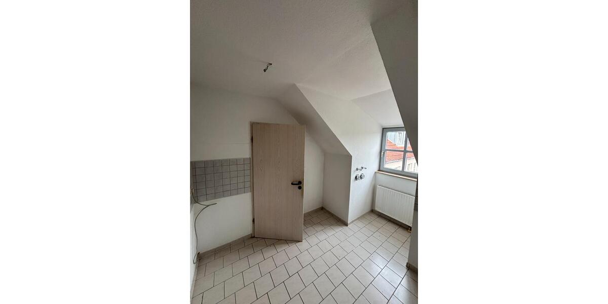Dachgeschoßwohnung Meerane - 2 Zimmer, 50 m&sup2;, 350&euro; | Angebot:24214745