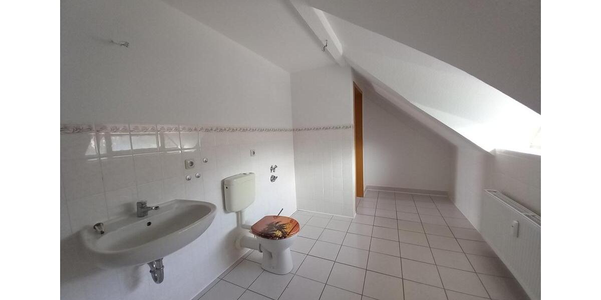 Etagenwohnung Gößnitz - 2 Zimmer, 62 m&sup2;, 345&euro; | Angebot:16998841
