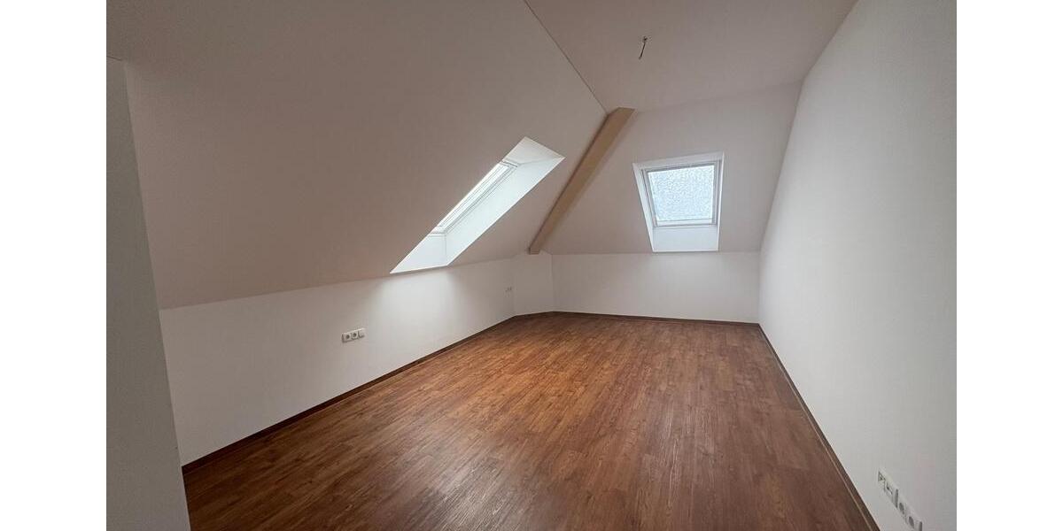 Etagenwohnung Auerbach/Vogtland Vogtland - 3 Zimmer, 102 m&sup2;, 750&euro; | Angebot:23844966