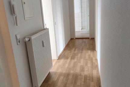 Wohnung Glauchau - 3 Zimmer, 59 m&sup2;, 350&euro; | Angebot:25100562