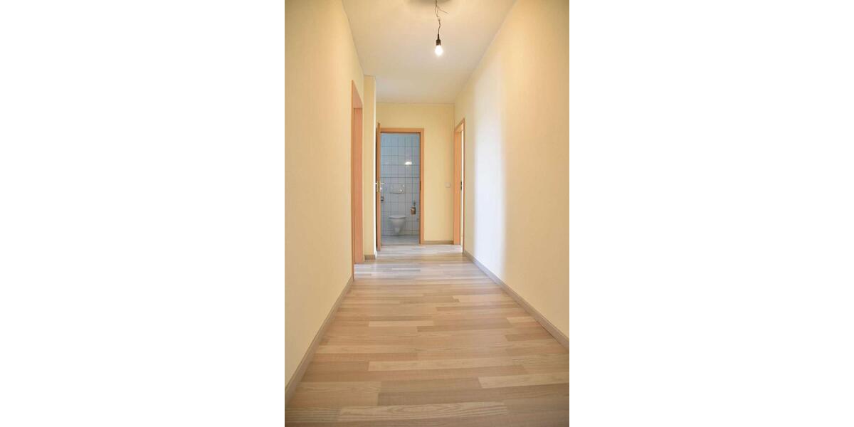 Etagenwohnung Meerane - 2 Zimmer, 62 m&sup2;, 340&euro; | Angebot:23875291