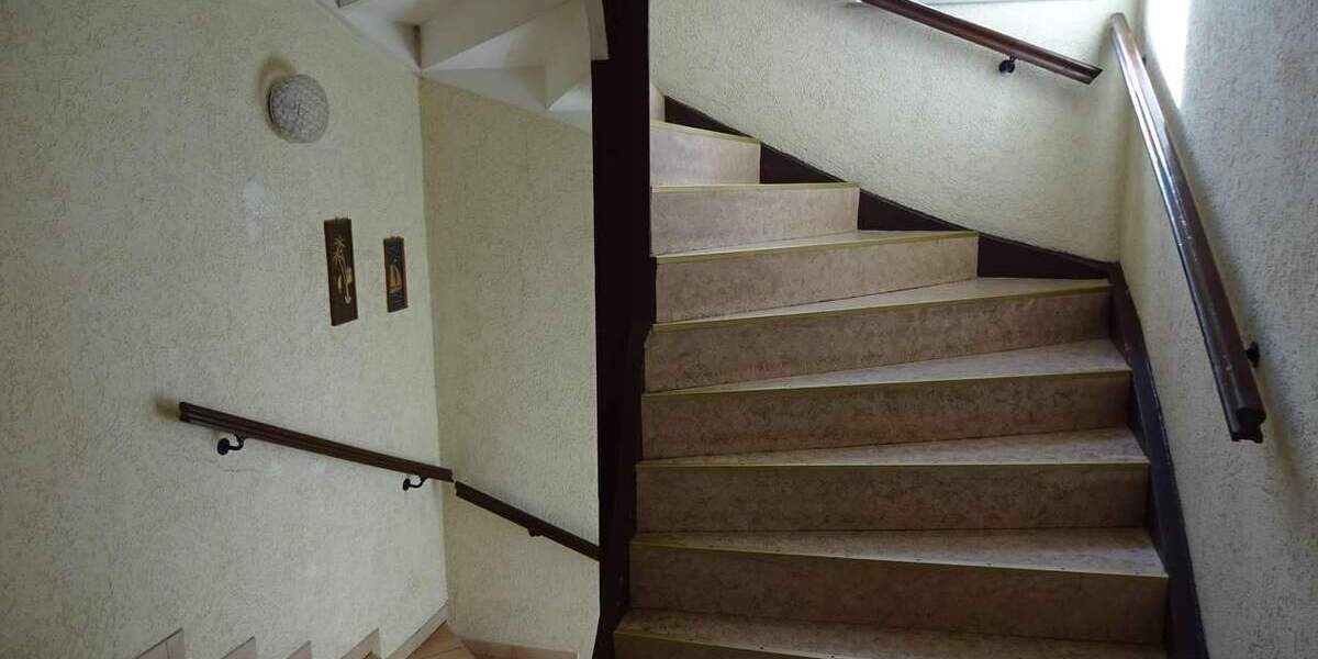 Etagenwohnung Zwickau Eckersbach - 3 Zimmer, 76 m&sup2;, 350&euro; | Angebot:25802813