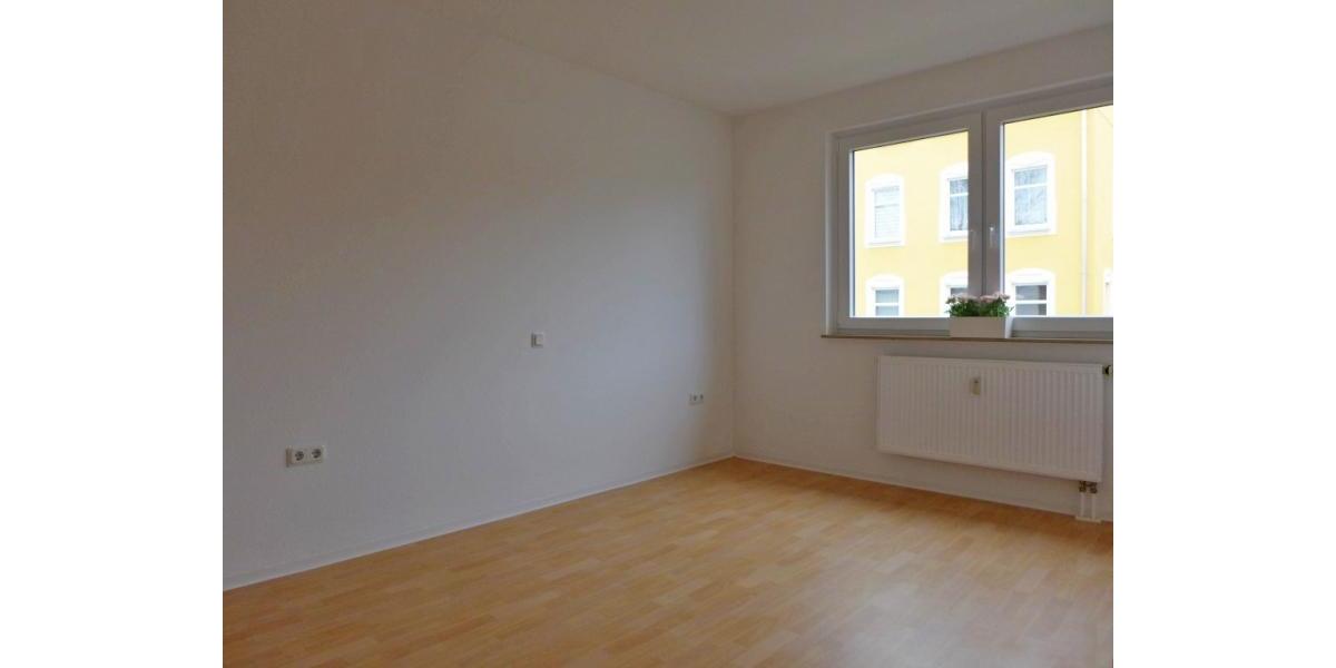 Etagenwohnung Limbach-Oberfrohna Oberfrohna - 2 Zimmer, 46 m&sup2;, 270&euro; | Angebot:25569447