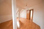Dachgeschoßwohnung Zwickau Neuplanitz - 2 Zimmer, 70 m&sup2;, 395&euro; | Angebot:25223106