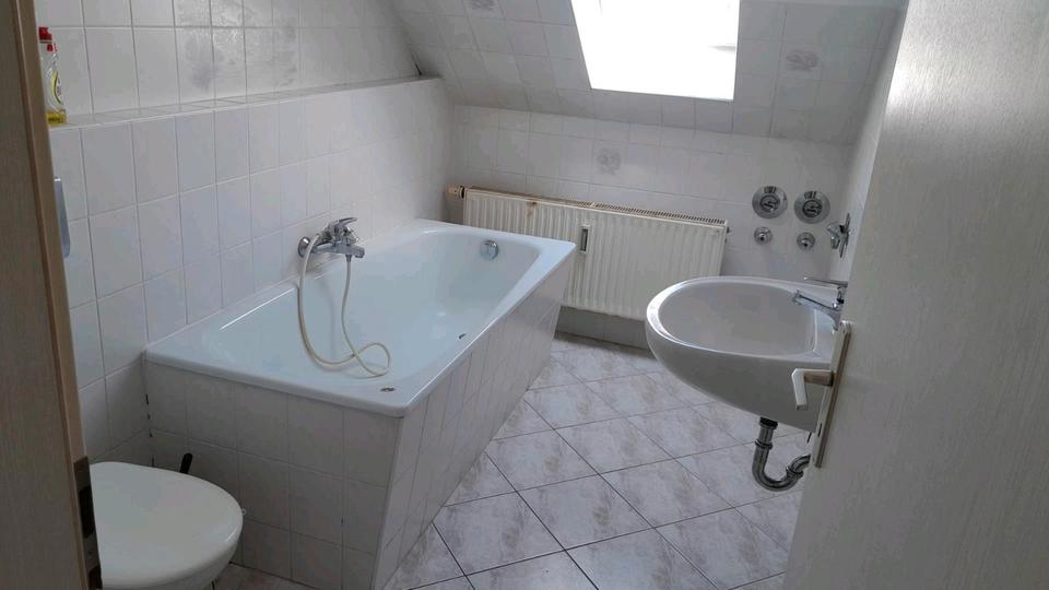 Dachgeschoßwohnung Zwickau Cainsdorf - 1 Zimmer, 43 m&sup2;, 396&euro; | Angebot:22251833