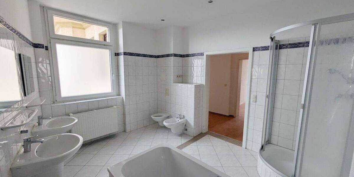 Gewerbeobjekt Zwickau Bahnhofsvorstadt - 8 Zimmer, 222 m&sup2;, 1.350&euro; | Angebot:25958328