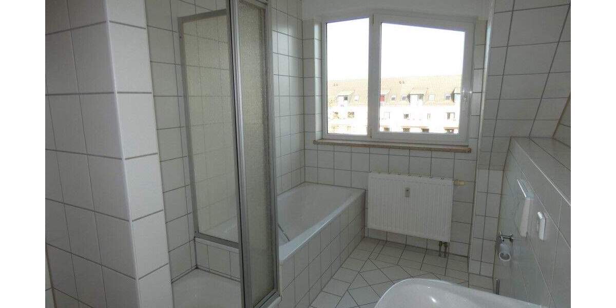 Etagenwohnung Zwickau Bahnhofsvorstadt - 2 Zimmer, 60 m&sup2;, 360&euro; | Angebot:25734790