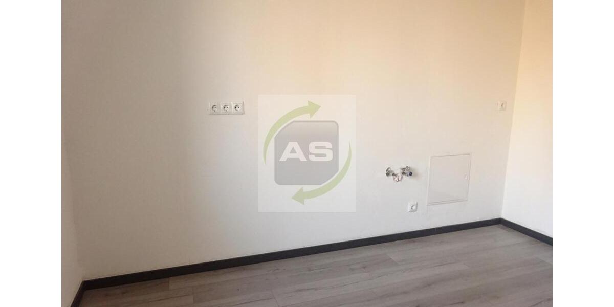 Etagenwohnung Meerane - 3 Zimmer, 82 m&sup2;, 610&euro; | Angebot:26247909
