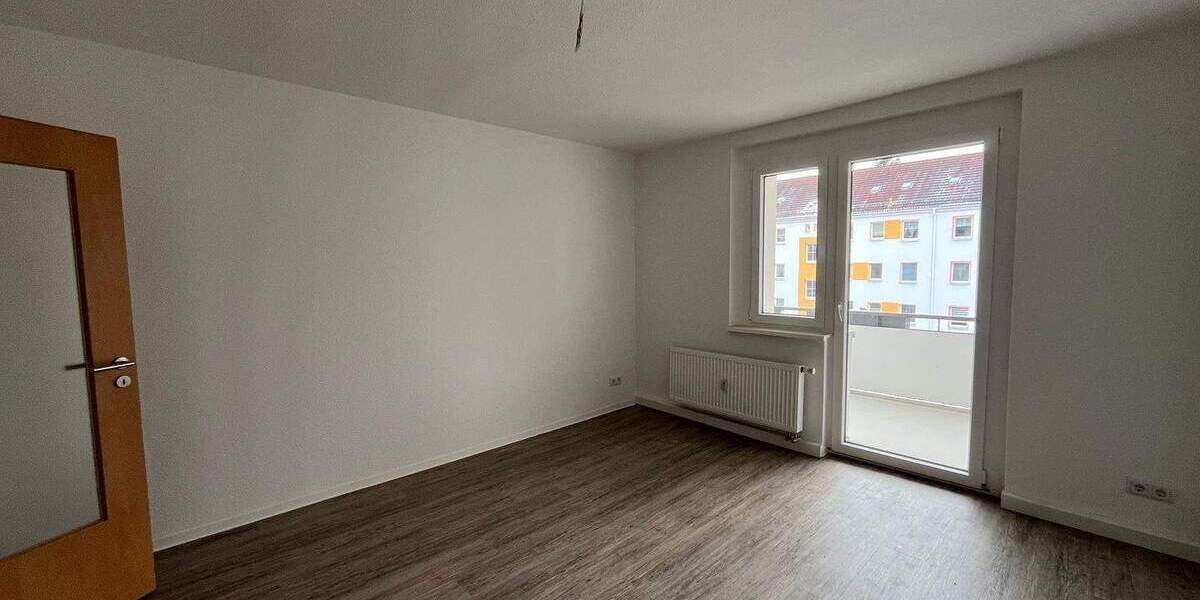Etagenwohnung Zwickau Marienthal - 3 Zimmer, 60 m&sup2;, 370&euro; | Angebot:25778683