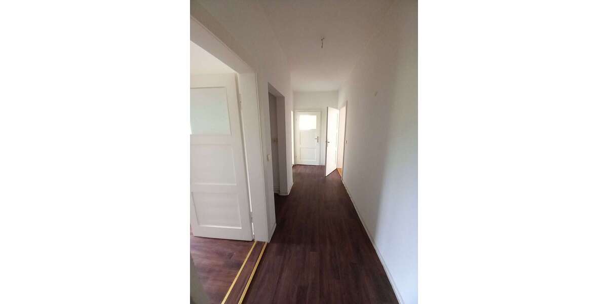 Etagenwohnung Werdau - 3 Zimmer, 65 m&sup2;, 387&euro; | Angebot:22920087