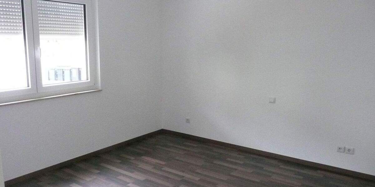 Etagenwohnung Zwickau Niederplanitz - 2 Zimmer, 47 m&sup2;, 399&euro; | Angebot:25897654