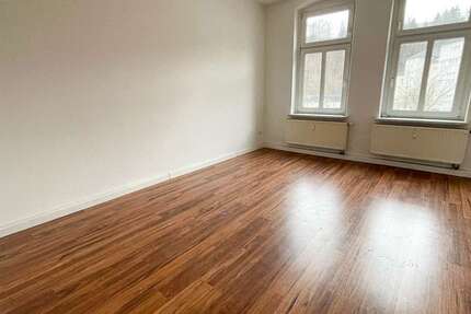 Wohnung Aue Aue - 3 Zimmer, 65 m&sup2;, 325&euro; | Angebot:24585382