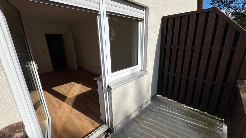 Dachgeschoßwohnung Reichenbach im Vogtland - 3 Zimmer, 77 m&sup2;, 464&euro; | Angebot:25056006