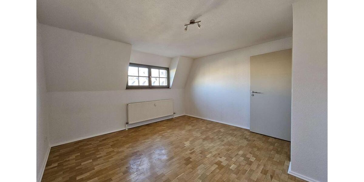 Etagenwohnung Zwickau - 2 Zimmer, 52 m&sup2;, 317&euro; | Angebot:25366564