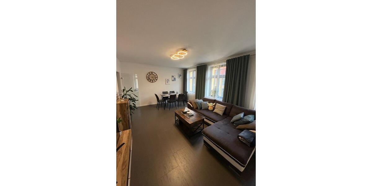 Etagenwohnung Stollberg (Erzgebirge) - 3 Zimmer, 70 m&sup2;, 695&euro; | Angebot:25510913