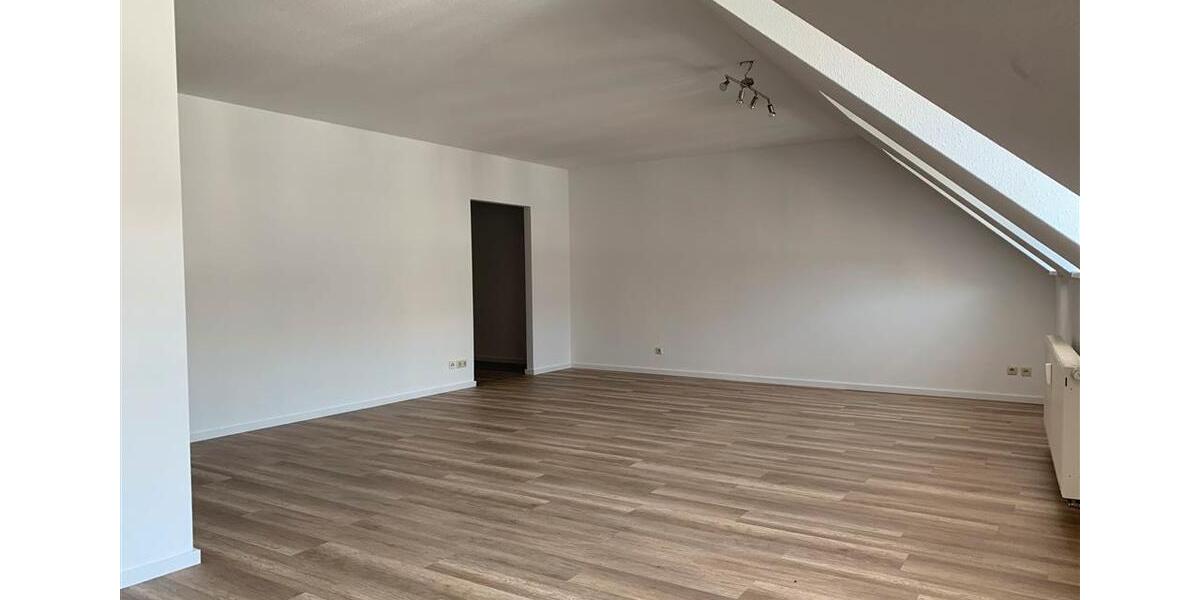 Etagenwohnung Crimmitschau - 2 Zimmer, 63 m&sup2;, 377&euro; | Angebot:19444134