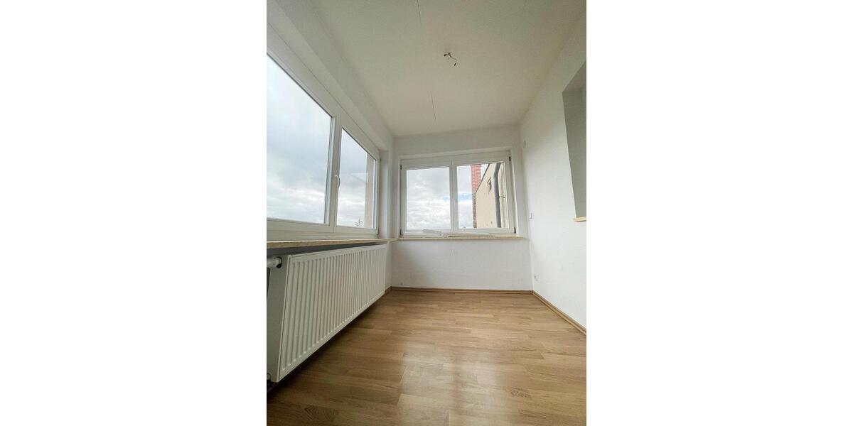 Etagenwohnung Meerane - 3 Zimmer, 72 m&sup2;, 468&euro; | Angebot:25649742