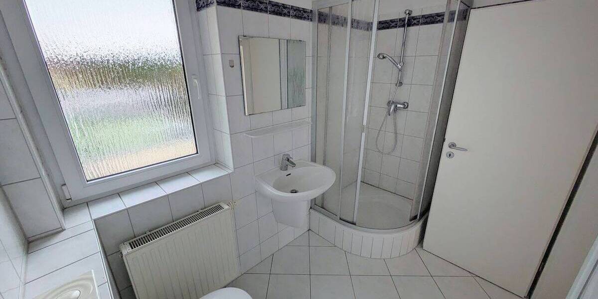 Gewerbeobjekt Zwickau Bahnhofsvorstadt - 8 Zimmer, 222 m&sup2;, 1.350&euro; | Angebot:25958328
