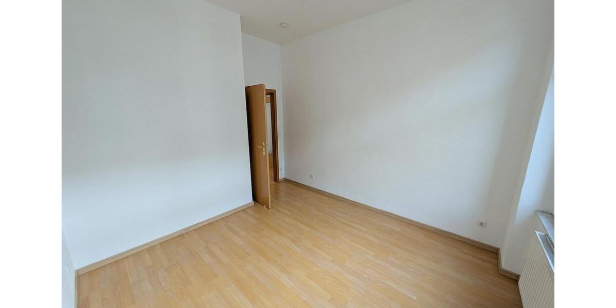 Etagenwohnung Zwickau - 2 Zimmer, 56 m&sup2;, 400&euro; | Angebot:25945652