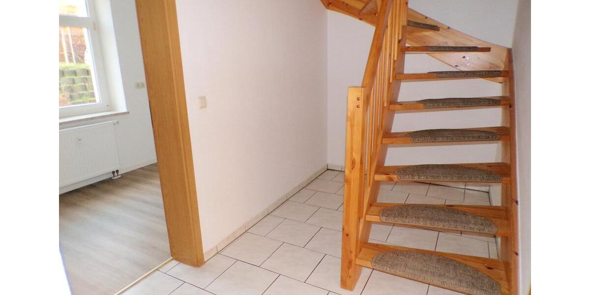 Etagenwohnung Werdau - 3 Zimmer, 74 m&sup2;, 430&euro; | Angebot:24214753