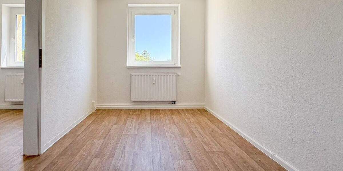 Etagenwohnung Glauchau - 4 Zimmer, 71 m&sup2;, 399&euro; | Angebot:25739825