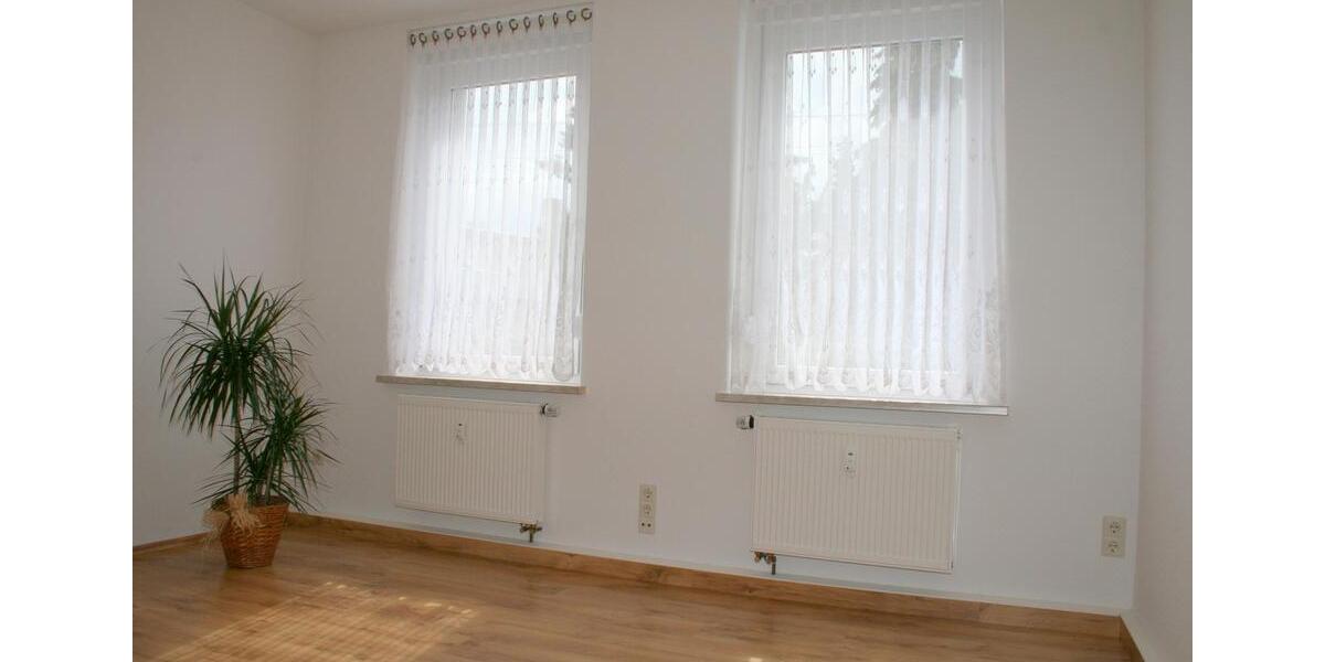 Etagenwohnung Gersdorf - 2 Zimmer, 57 m&sup2;, 300&euro; | Angebot:25349231