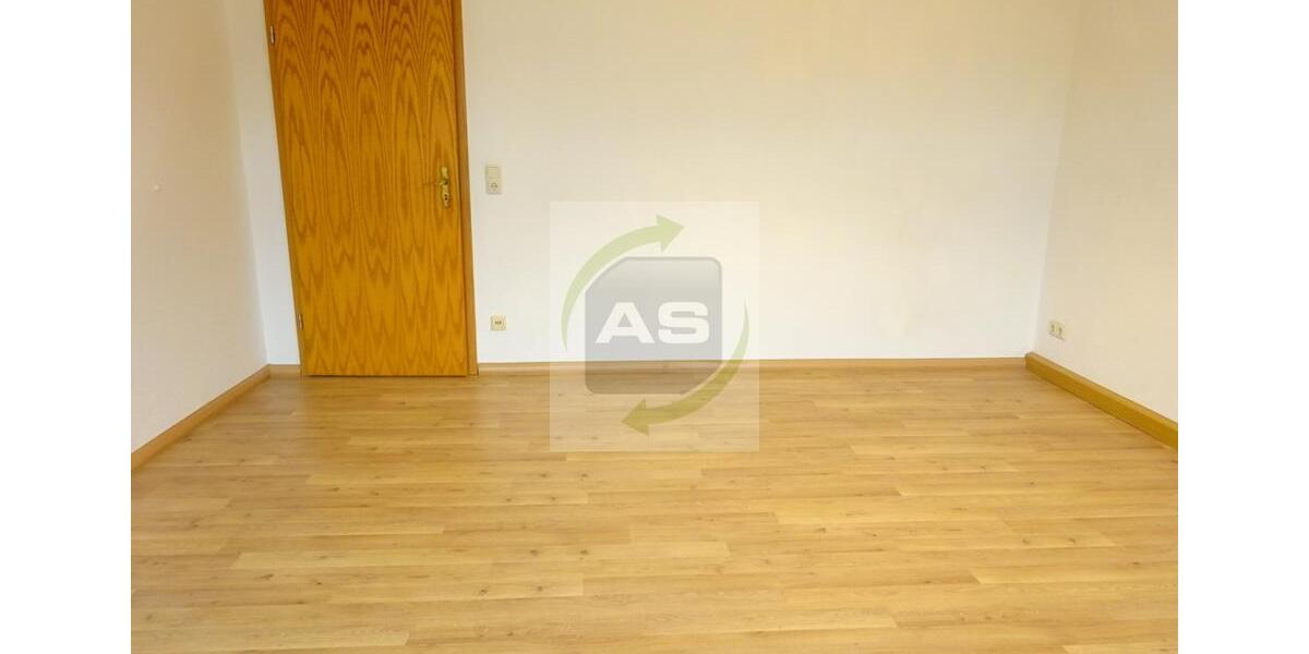 Etagenwohnung Zwickau - 3 Zimmer, 66 m&sup2;, 399&euro; | Angebot:24704380
