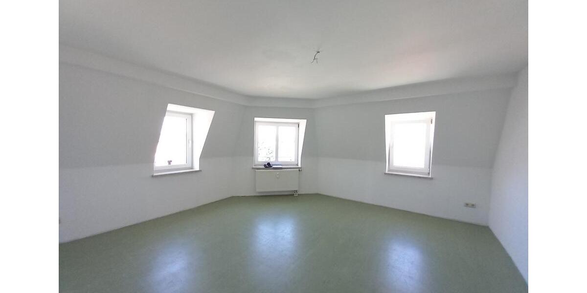 Etagenwohnung Meerane - 4 Zimmer, 84 m&sup2;, 460&euro; | Angebot:21809585