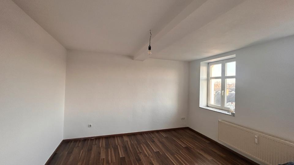 Dachgeschoßwohnung Zwickau - 2 Zimmer, 64 m&sup2;, 550&euro; | Angebot:25287190