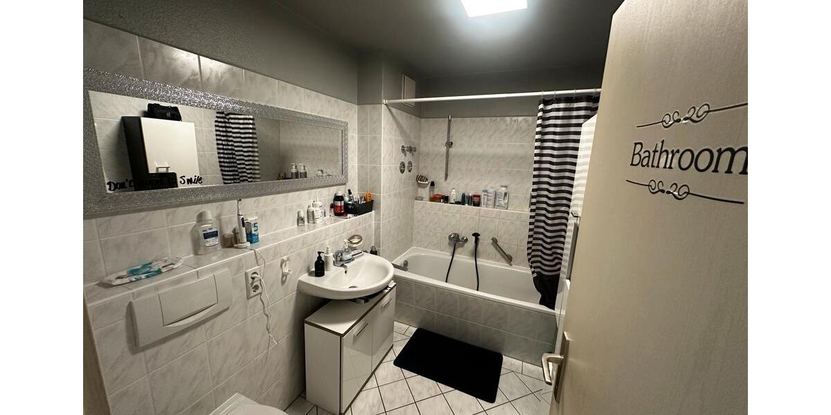 Etagenwohnung Zwickau - 2 Zimmer, 67 m&sup2;, 435&euro; | Angebot:25924998