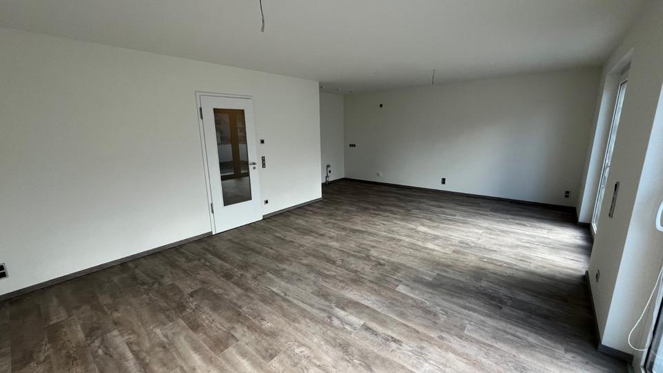 Maisonettenwohnung Werdau - 3 Zimmer, 126 m&sup2;, 1.642&euro; | Angebot:21120128