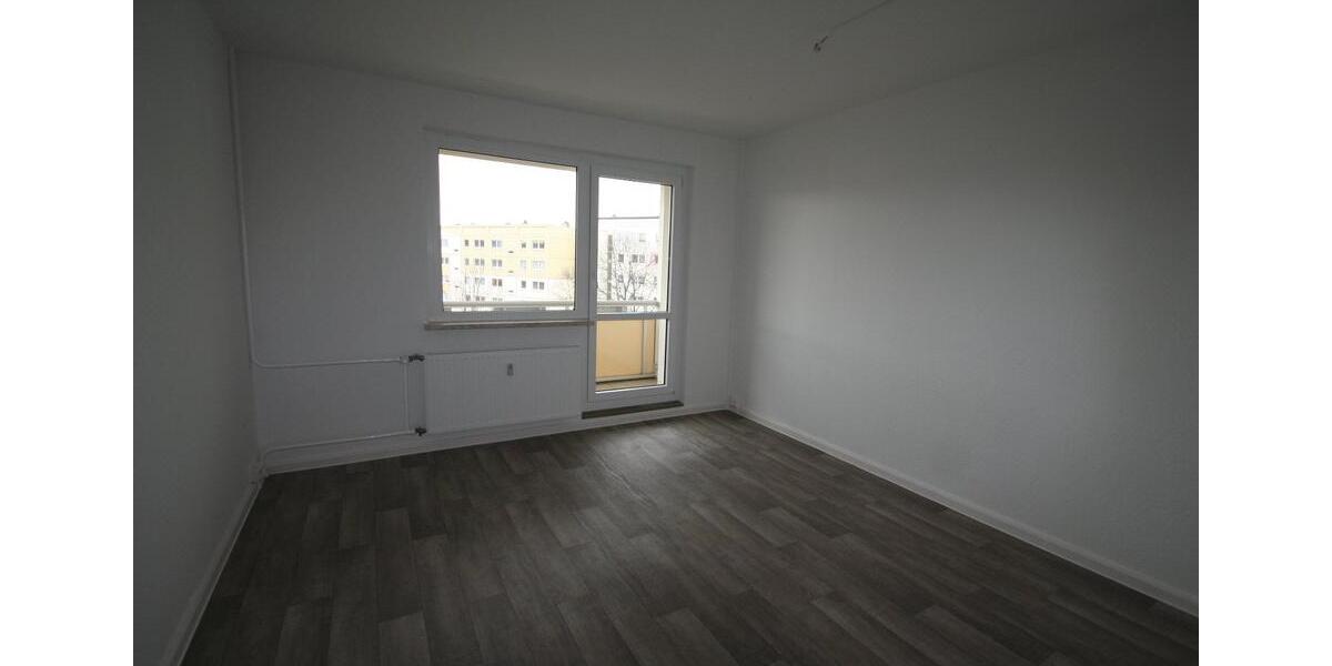 Etagenwohnung Hohenstein-Ernstthal Ernstthal - 4 Zimmer, 69 m&sup2;, 416&euro; | Angebot:25887101