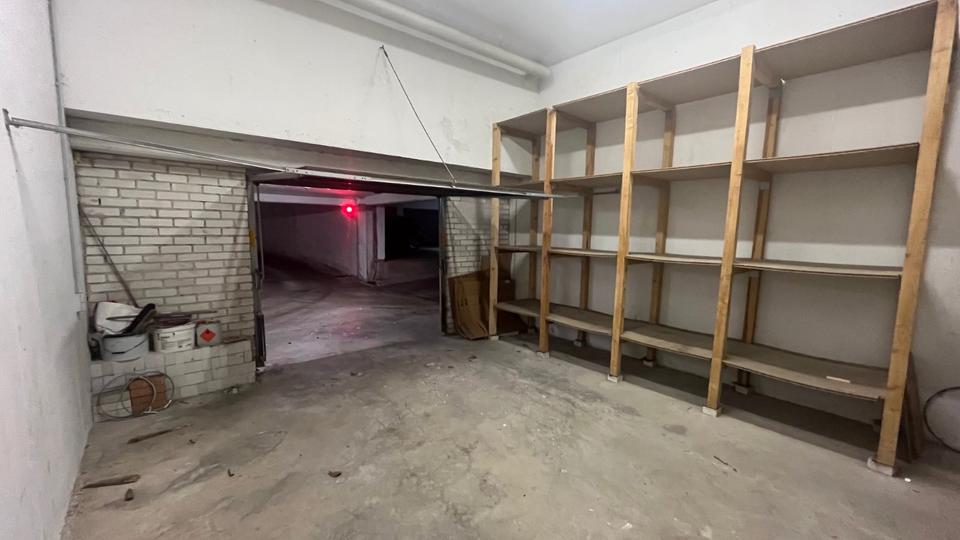 Etagenwohnung Zwickau - 2 Zimmer, 81 m&sup2;, 400&euro; | Angebot:23316528