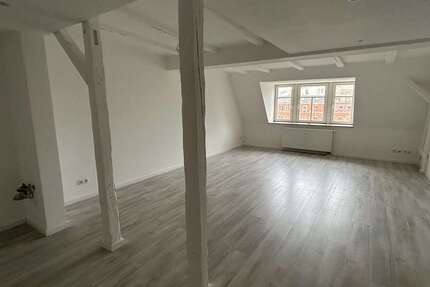 Wohnung Zwickau Marienthal Ost - 3 Zimmer, 63 m&sup2;, 410&euro; | Angebot:25901028