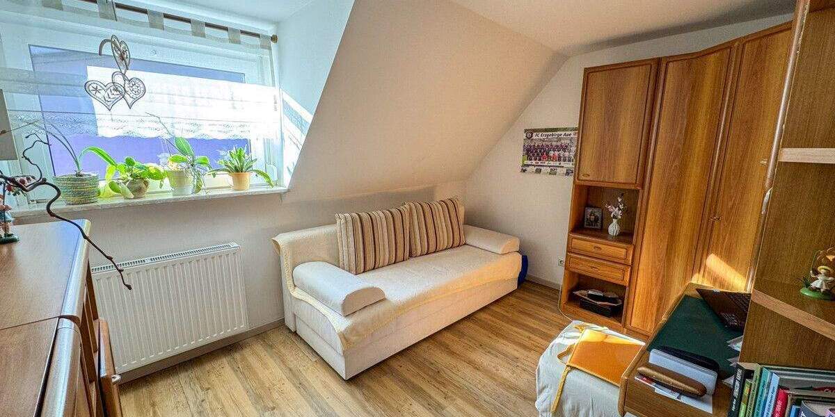 Doppelhaushälfte Grünhain-Beierfeld Beierfeld - 6 Zimmer, 142 m&sup2;, 250.000&euro; | Angebot:25744624