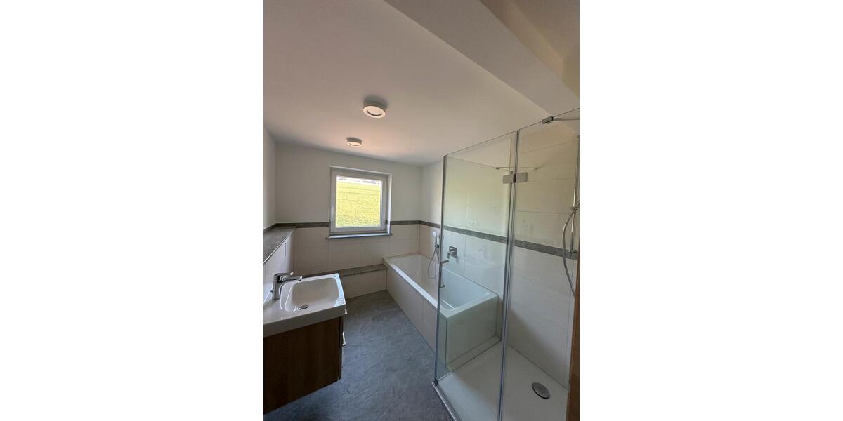 Erdgeschoßwohnung Reichenbach im Vogtland Obermylau - 5 Zimmer, 105 m&sup2;, 1.260&euro; | Angebot:25992547