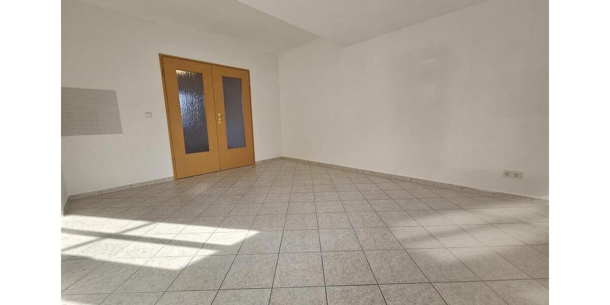 Dachgeschoßwohnung Zwickau Zwickau-Nord - 2 Zimmer, 52 m&sup2;, 338&euro; | Angebot:23524618