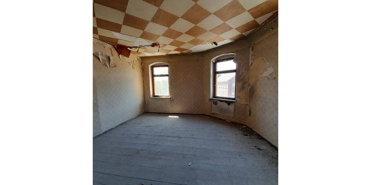 Mehrfamilienhaus mit Bauland und vielen individuellen Nutzungsmöglichkeiten - Mehrfamilienhaus, Wohnhaus Lichtentanne | Angebot:25567917