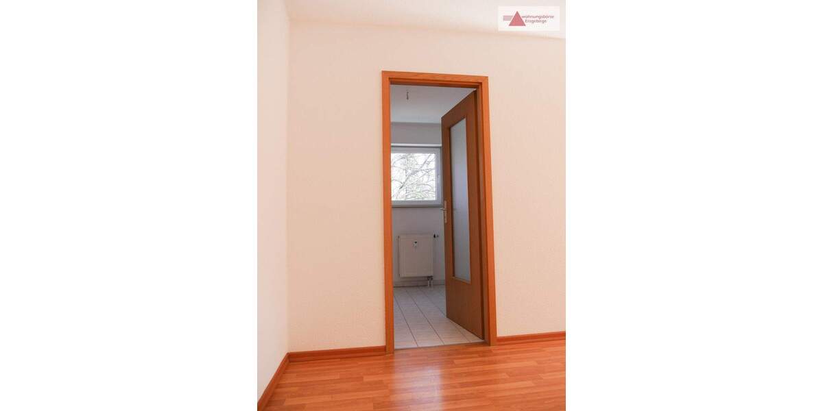 Etagenwohnung Limbach-Oberfrohna Oberfrohna - 3 Zimmer, 75 m&sup2;, 79.900&euro; | Angebot:25744580