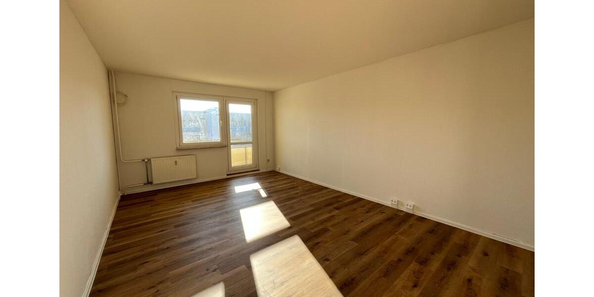 Etagenwohnung Zwickau Neuplanitz - 4 Zimmer, 85 m&sup2;, 449&euro; | Angebot:22043018