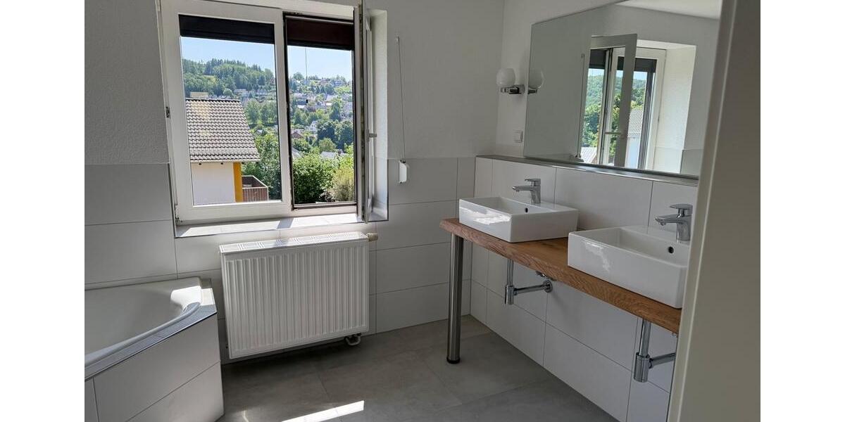 Etagenwohnung Schneeberg - 3 Zimmer, 88 m&sup2;, 830&euro; | Angebot:25782333