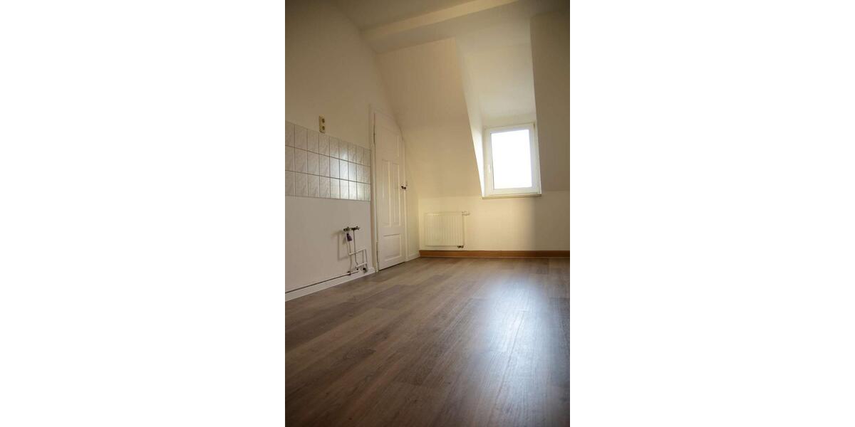 Etagenwohnung Zwickau - 3 Zimmer, 66 m&sup2;, 340&euro; | Angebot:22524100