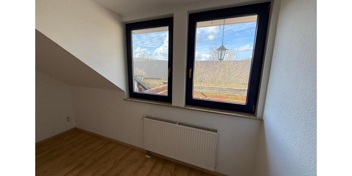 Dachgeschoßwohnung Zwickau Zwickau-Nord - 3 Zimmer, 99 m&sup2;, 620&euro; | Angebot:25753769