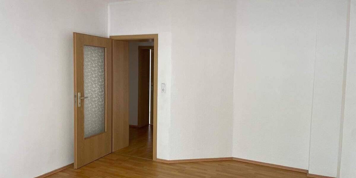 Etagenwohnung Aue - 4 Zimmer, 95 m&sup2;, 414&euro; | Angebot:25774756