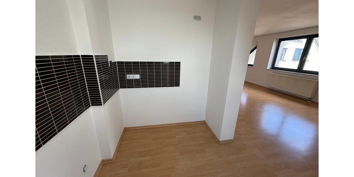 Dachgeschoßwohnung Zwickau Zwickau-Nord - 3 Zimmer, 99 m&sup2;, 620&euro; | Angebot:25753769