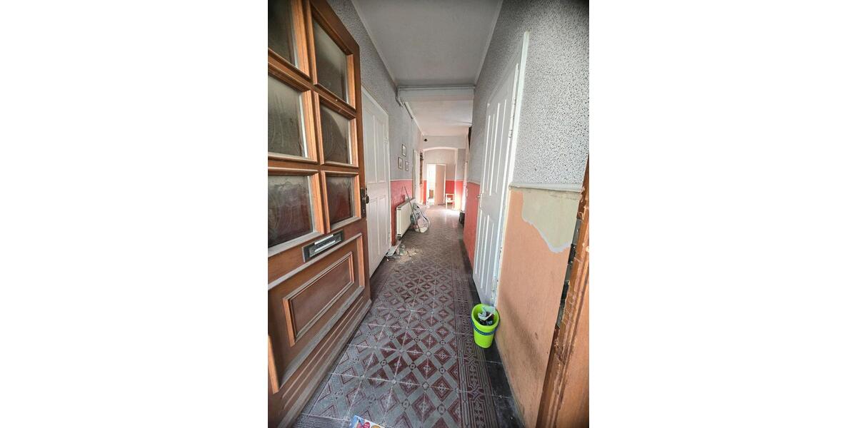 Etagenwohnung Meerane - 8 Zimmer, 180 m&sup2;, 50.000&euro; | Angebot:26757988