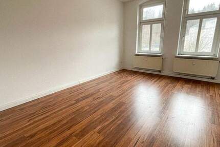 Wohnung Aue Aue - 3 Zimmer, 65 m&sup2;, 325&euro; | Angebot:25688303