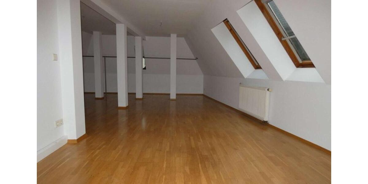 Maisonettenwohnung Zwickau - 2 Zimmer, 82 m&sup2;, 430&euro; | Angebot:20093035